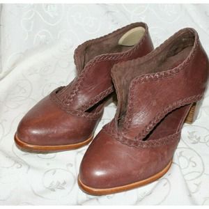 Elf Made by Hand SPIRIT WALKER BOOTIES size 8,